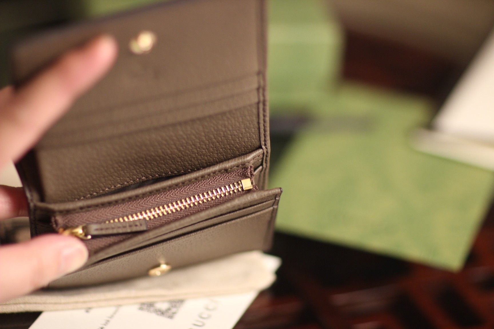 G*u*i signature wallet