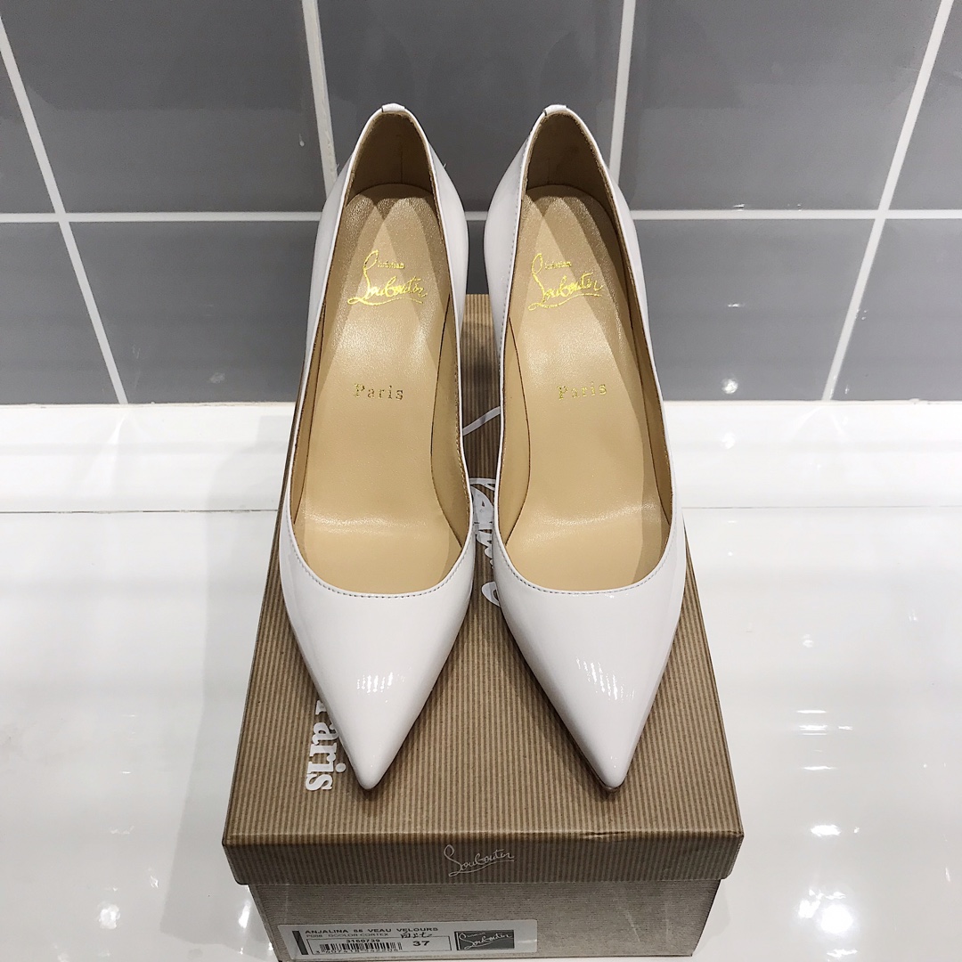 Ch**an louboutin queen red sole shoes