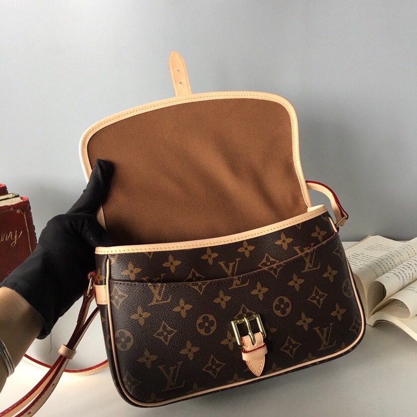l**is V*t*n sologne monogram shoulder bag