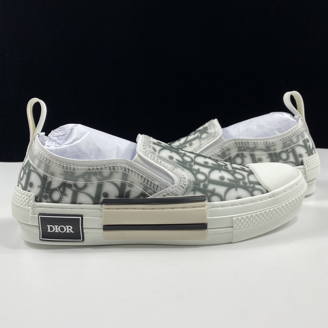 D*or b23 oblique slip-on low