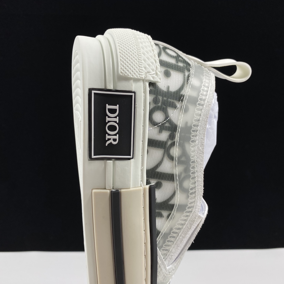 D*or b23 oblique slip-on low