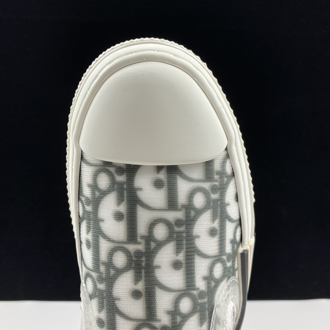 D*or b23 oblique slip-on low