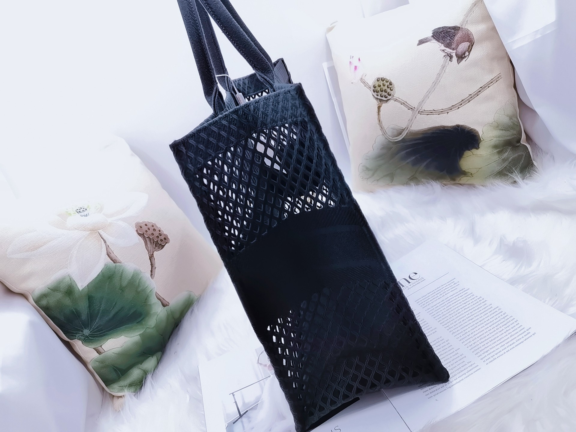 D*or book tote