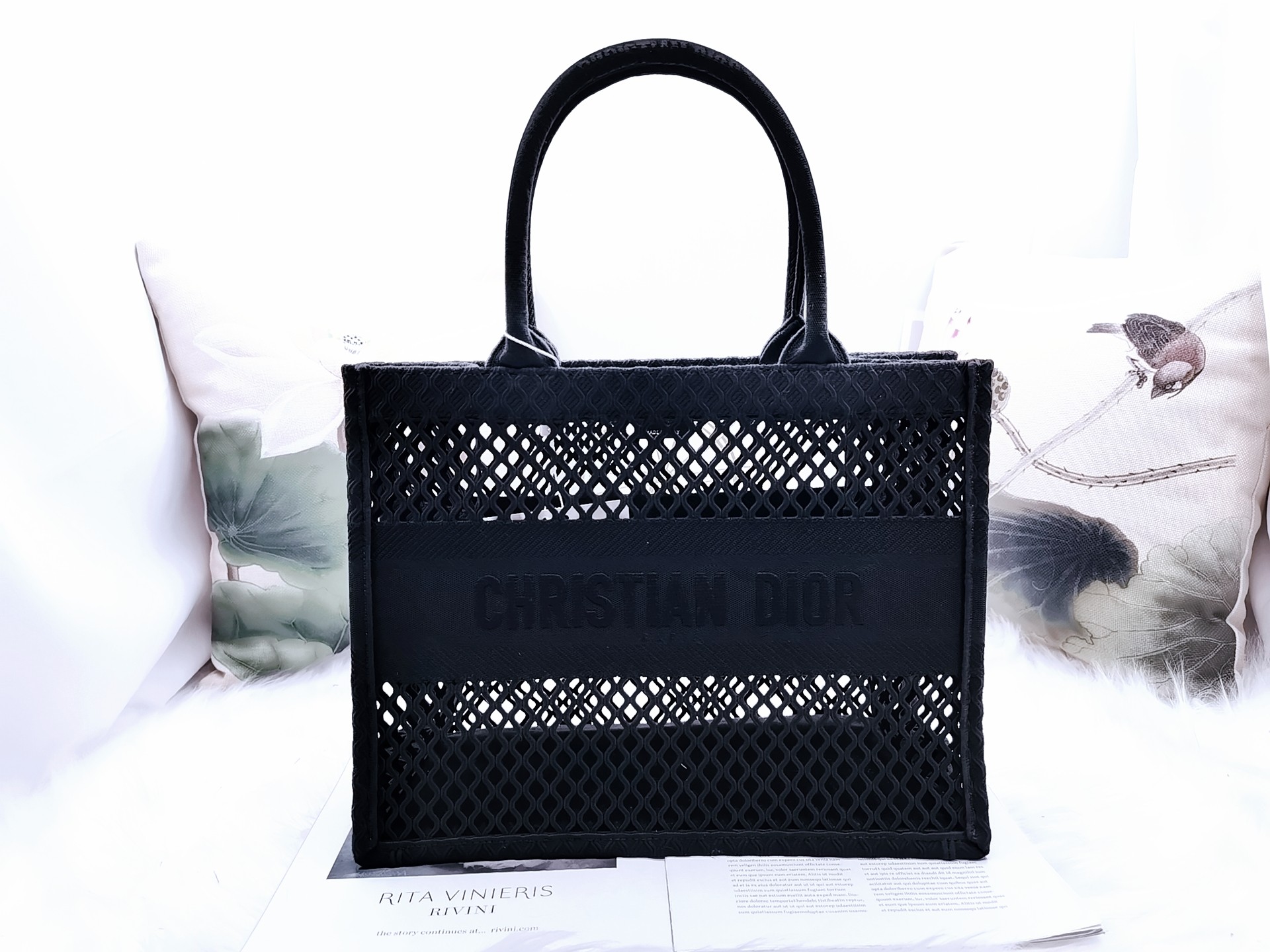 D*or book tote