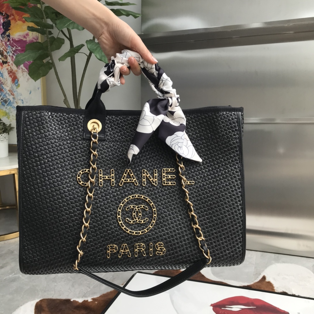 Ch*el tote