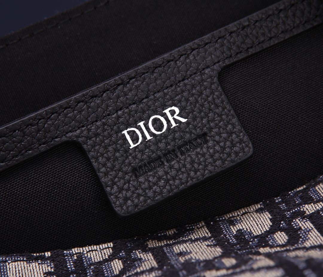 D*or saddle messenger bag