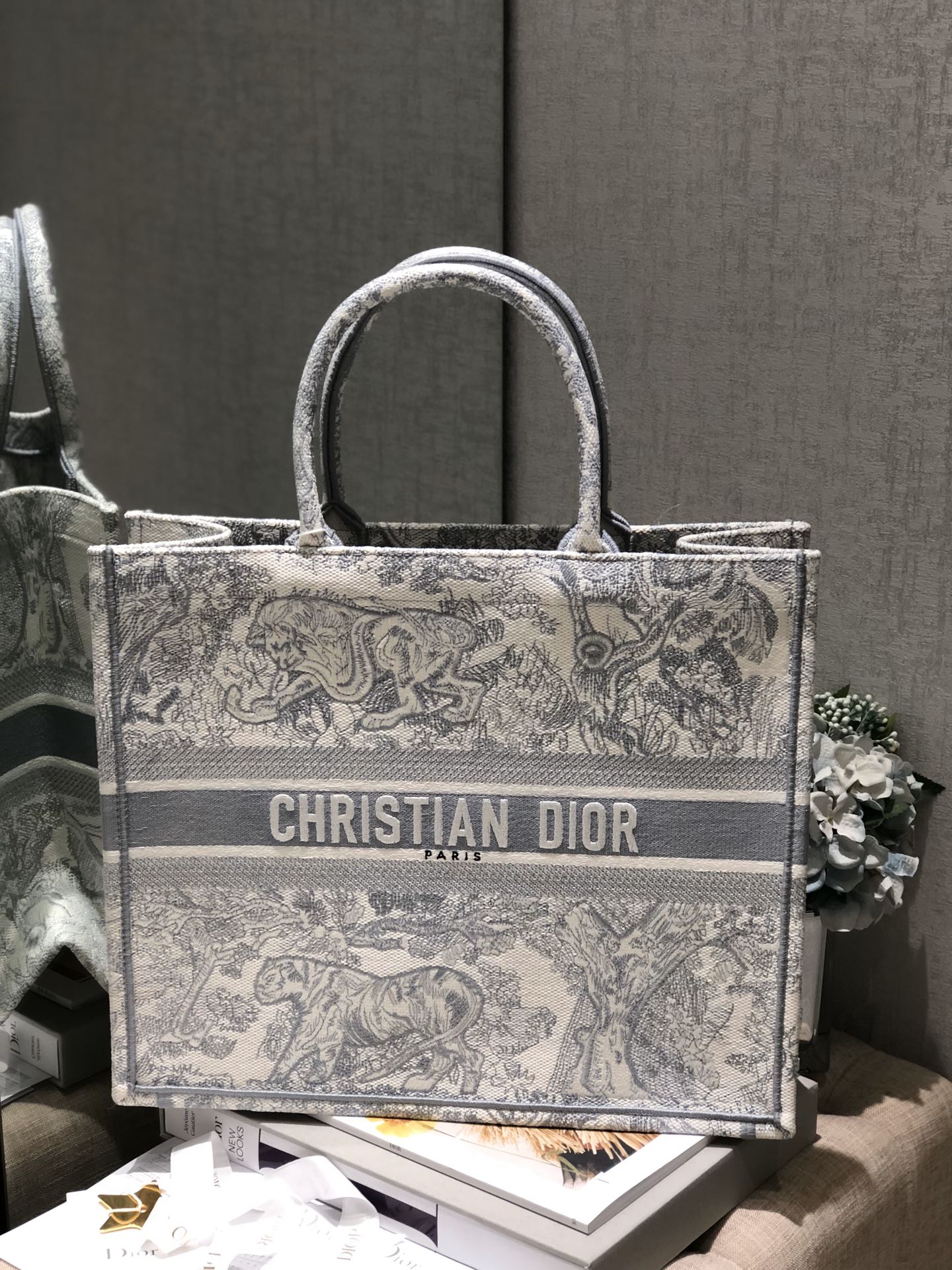D*or book tote-large