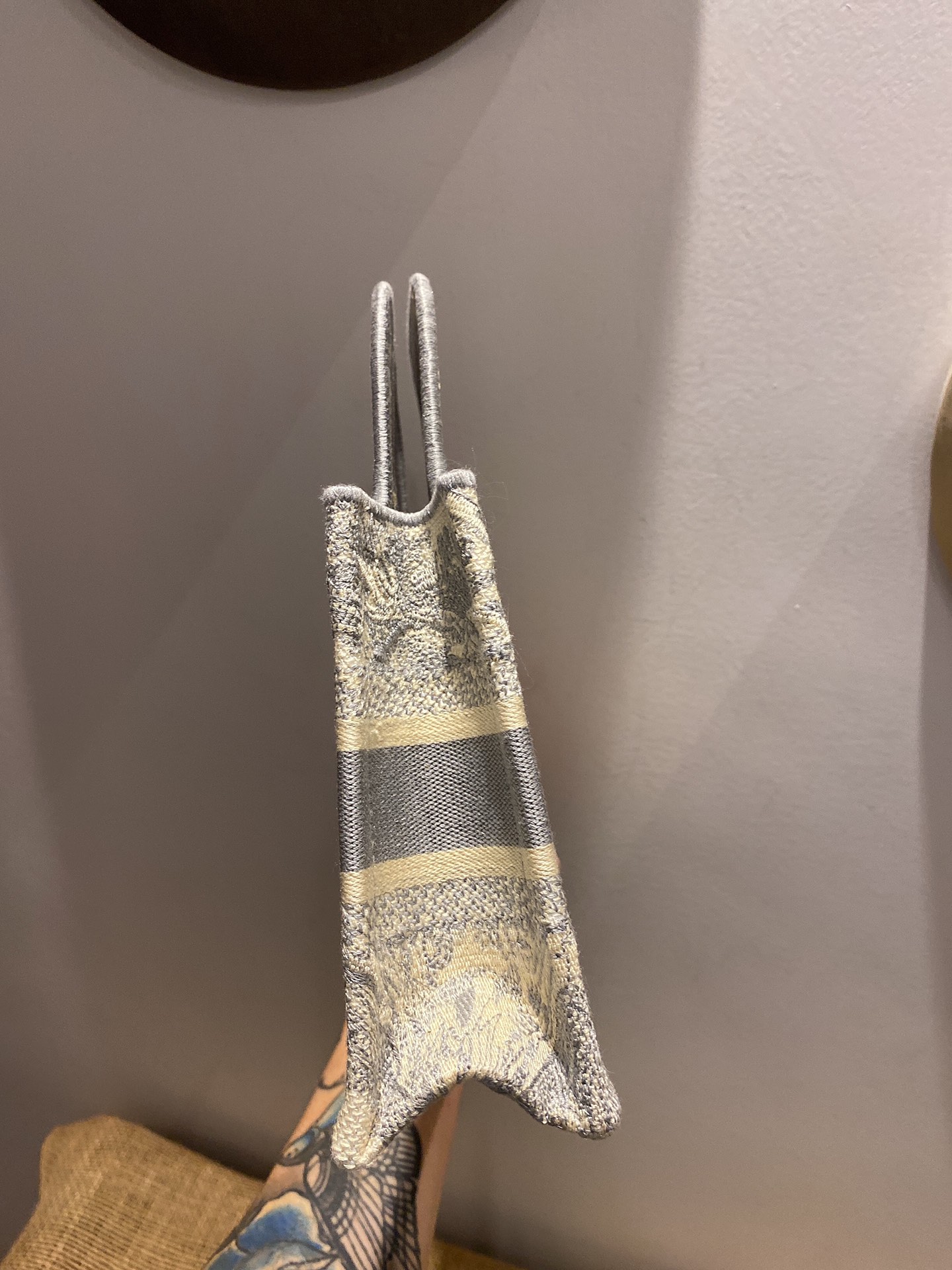 D*or book tote