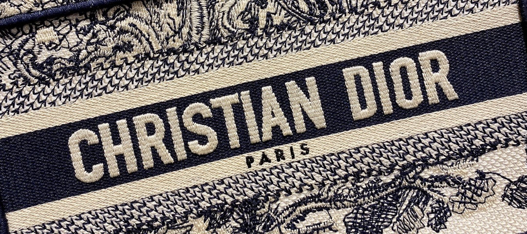 D*or book tote