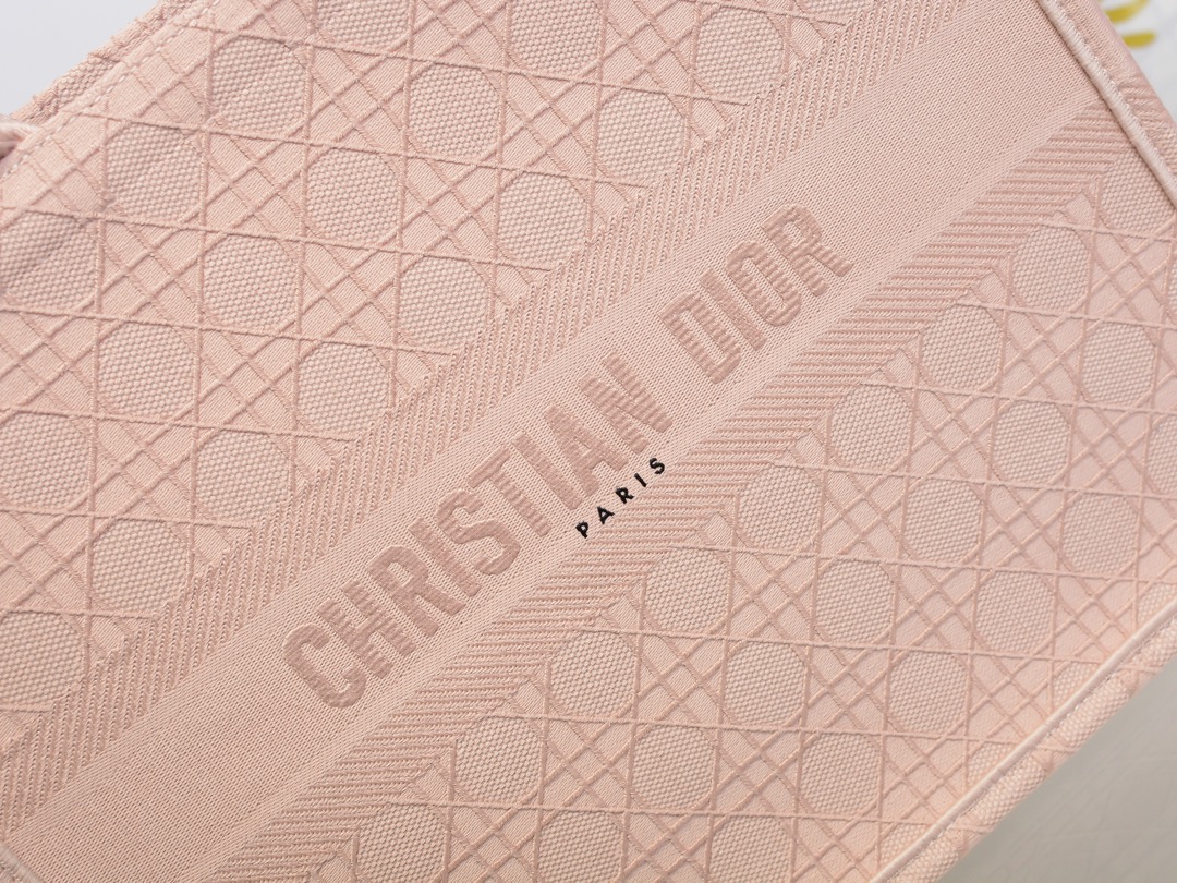 D*or book tote