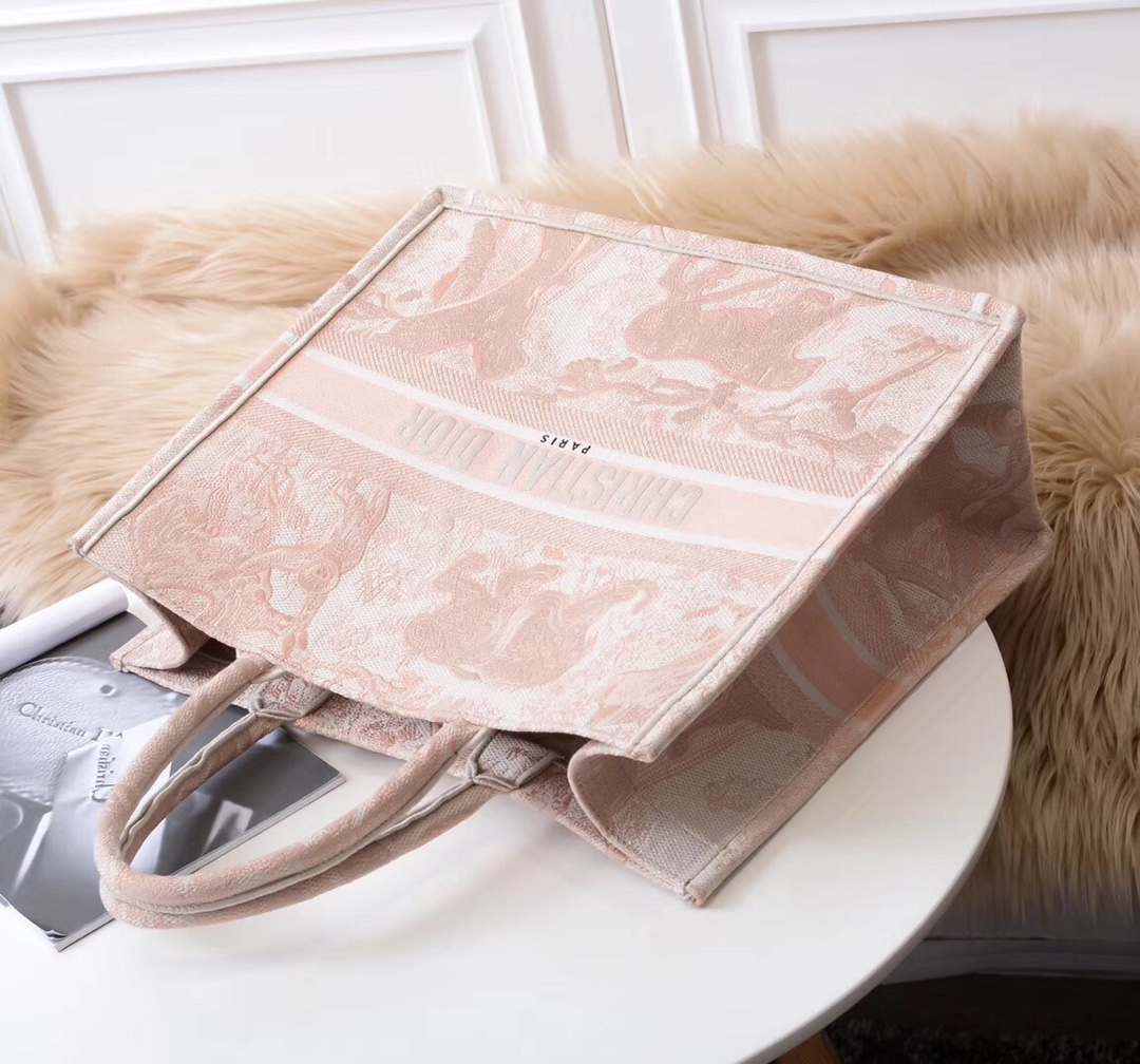 D*or book tote