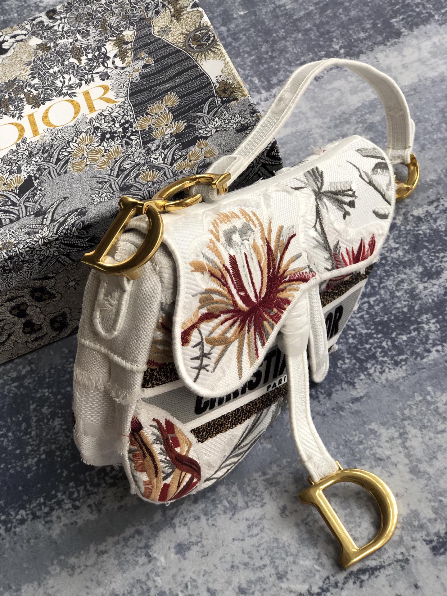 D*or saddle bag