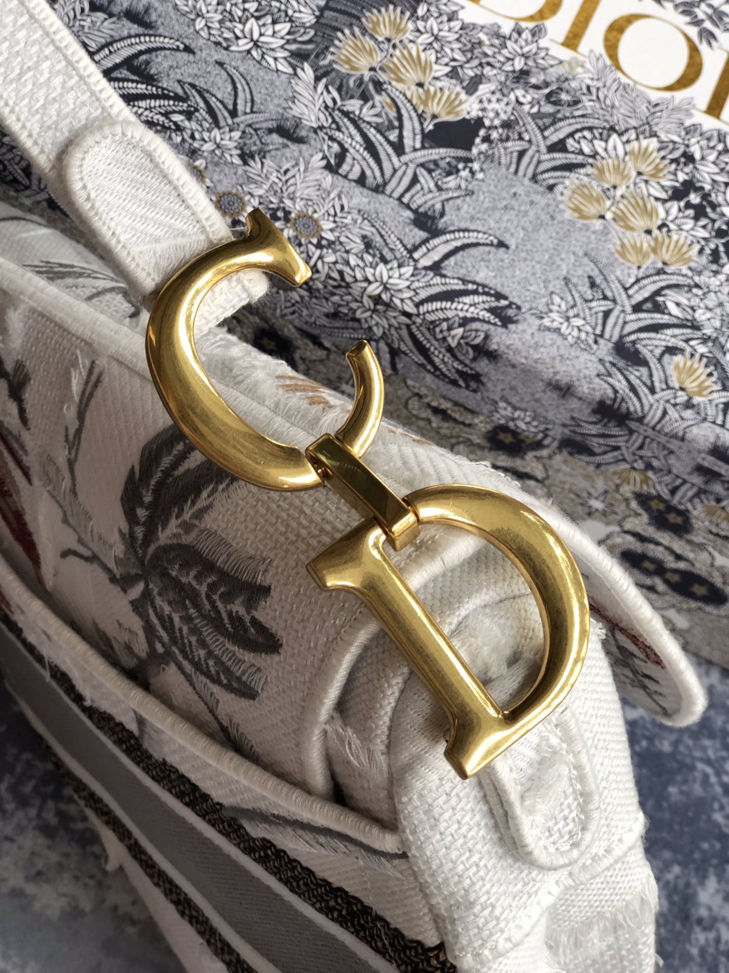 D*or saddle bag