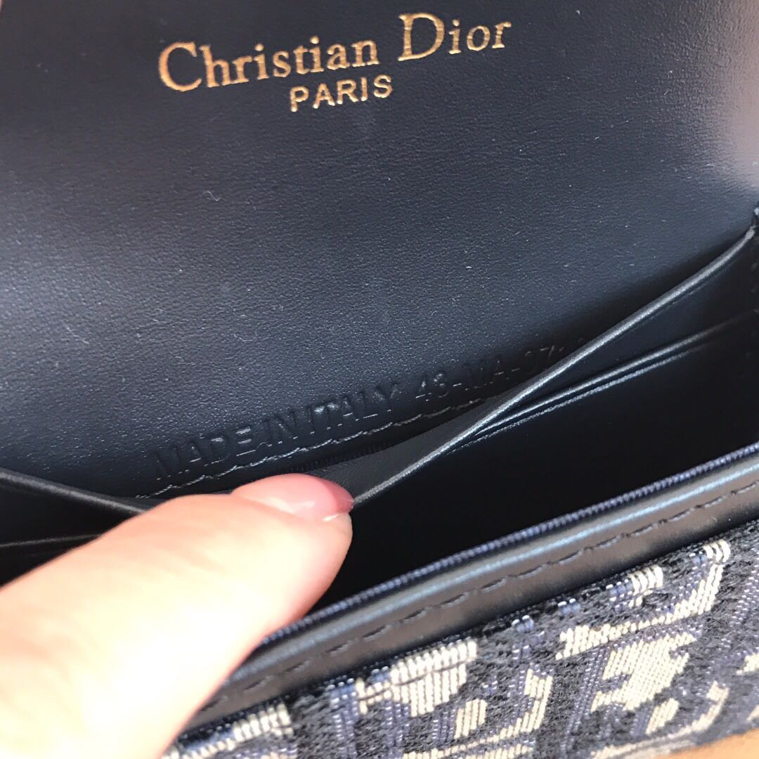 D*or case card