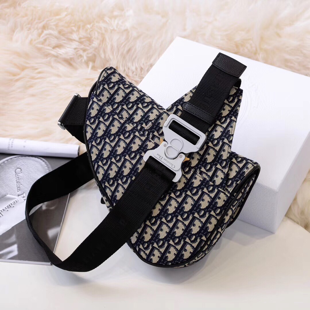 D*or men’s saddle bag