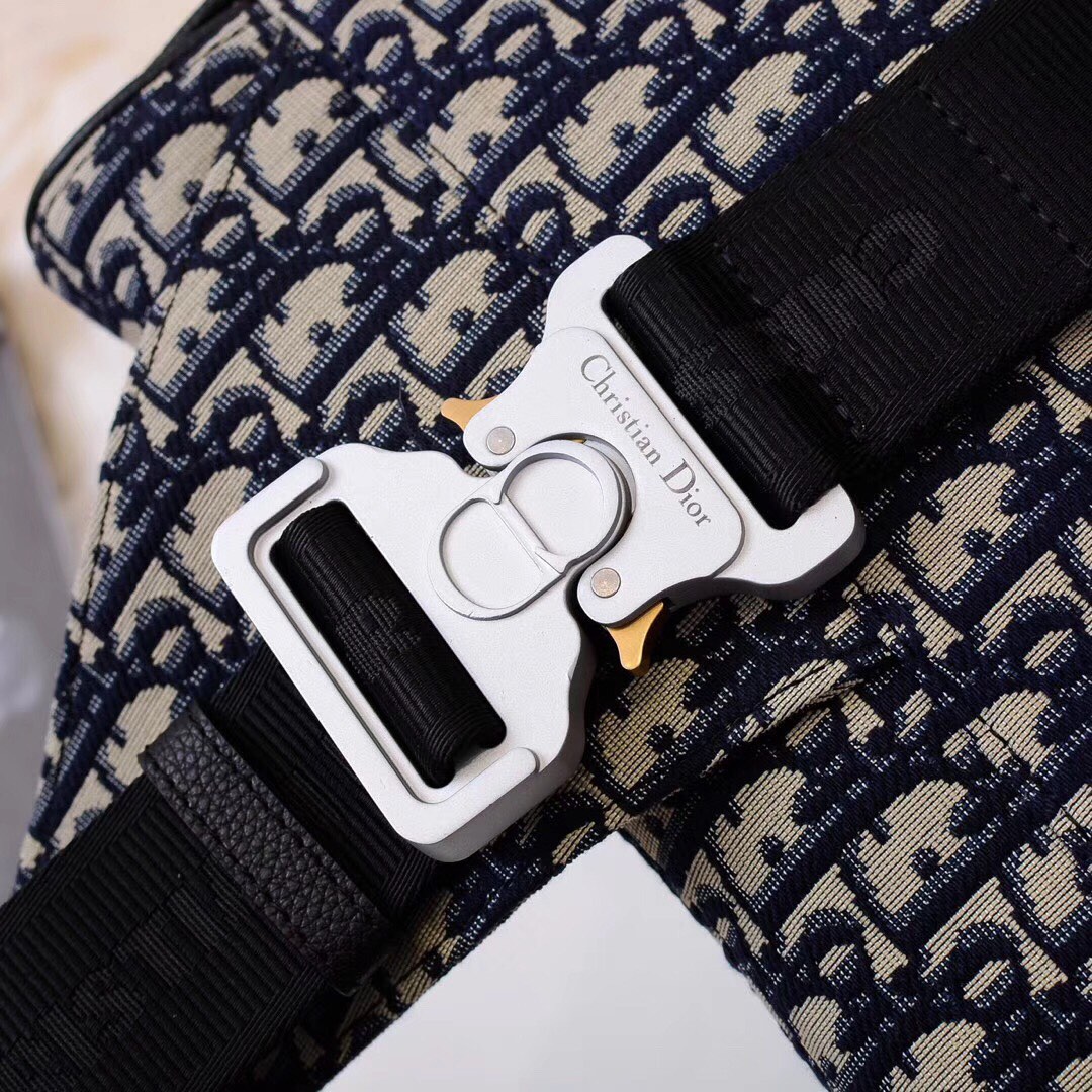 D*or men’s saddle bag