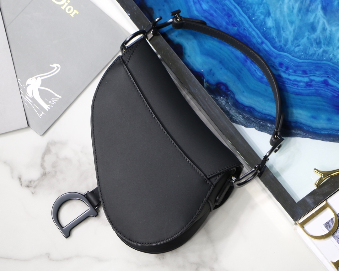 D*or men’s saddle bag