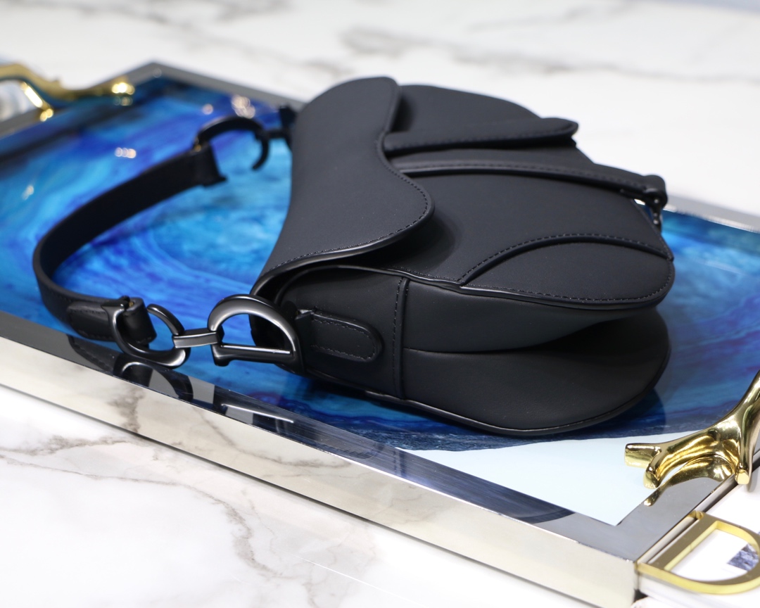 D*or men’s saddle bag