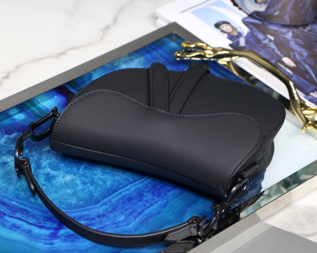 D*or men’s saddle bag