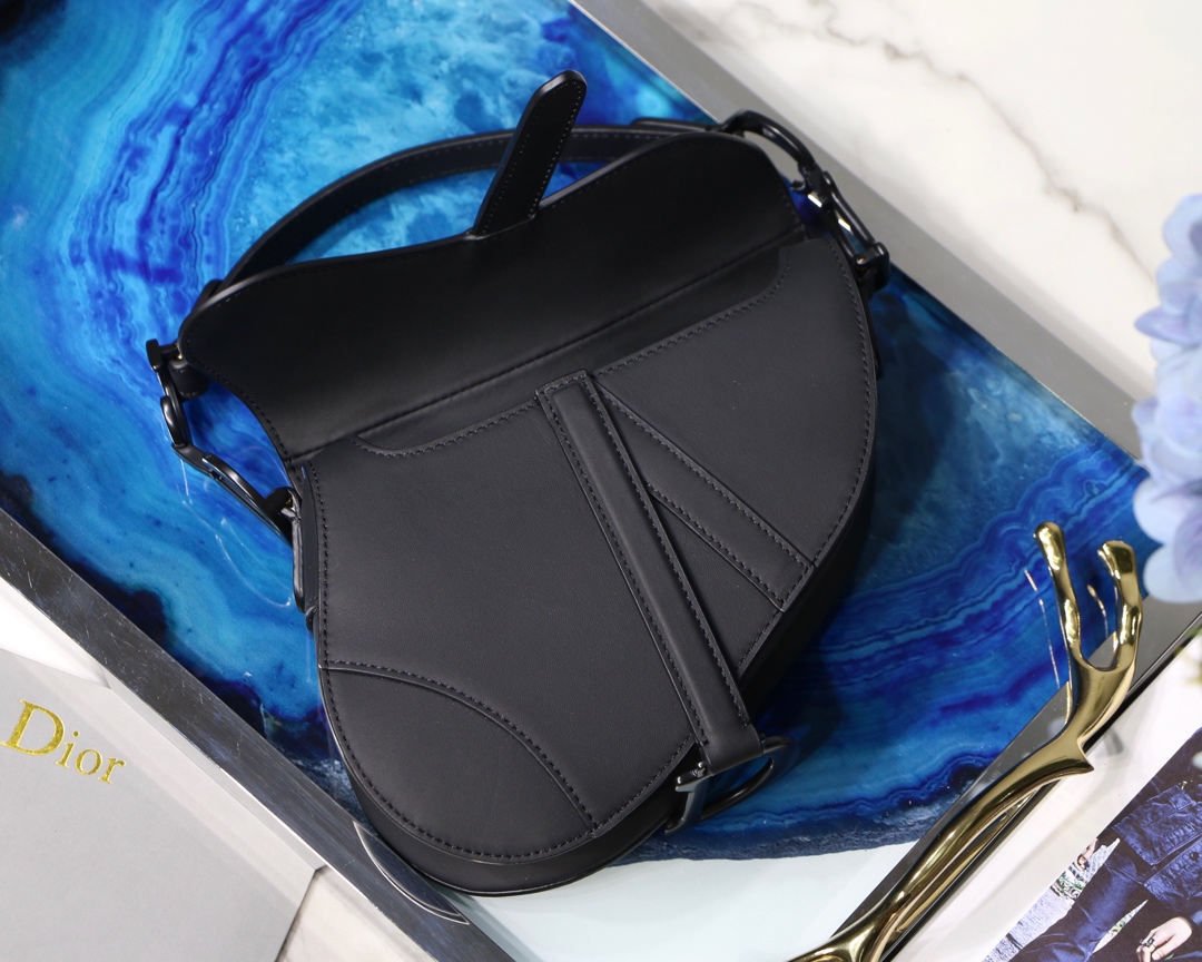 D*or men’s saddle bag