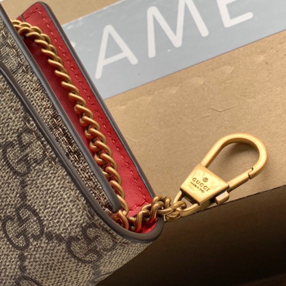 G*u*i cherry wallet