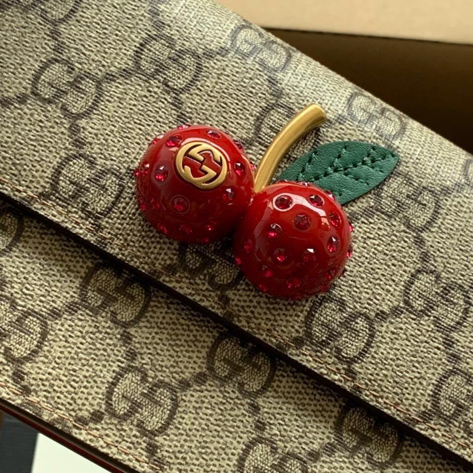 G*u*i cherry wallet