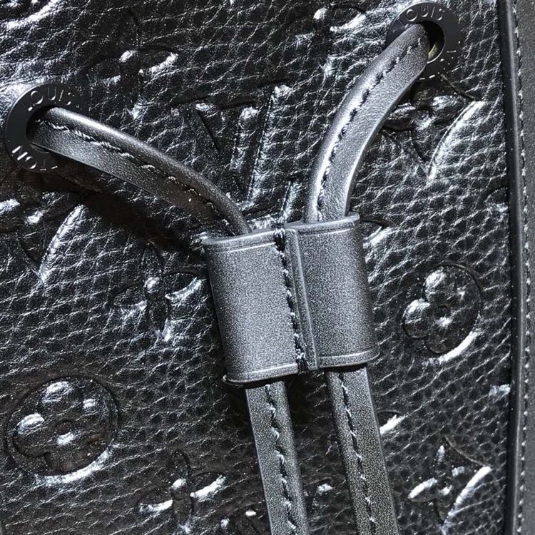 l**is V*t*n christopher backpack gm