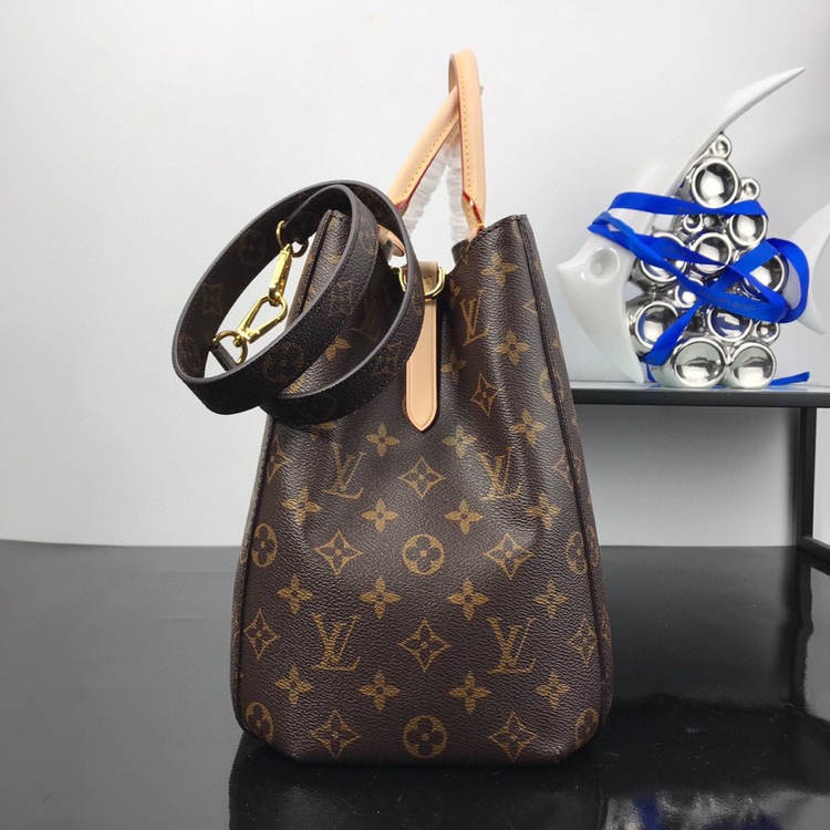 l**is V*t*n monogram montaigne gm