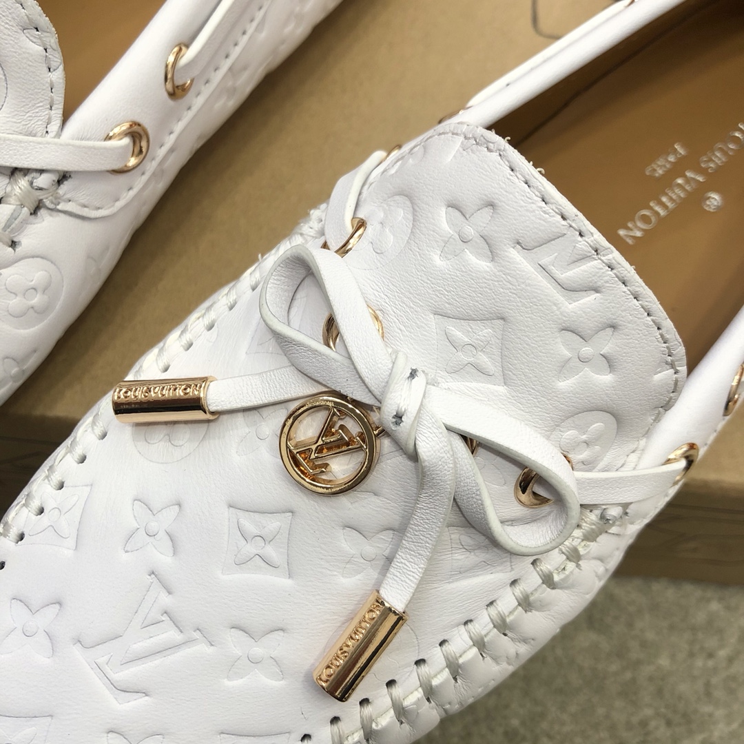 l**is V*t*n women’s gloria flat loafers white zoom shoes