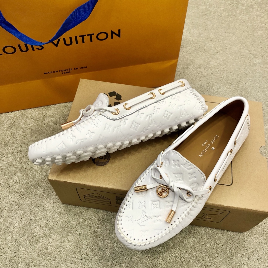 l**is V*t*n women’s gloria flat loafers white zoom shoes