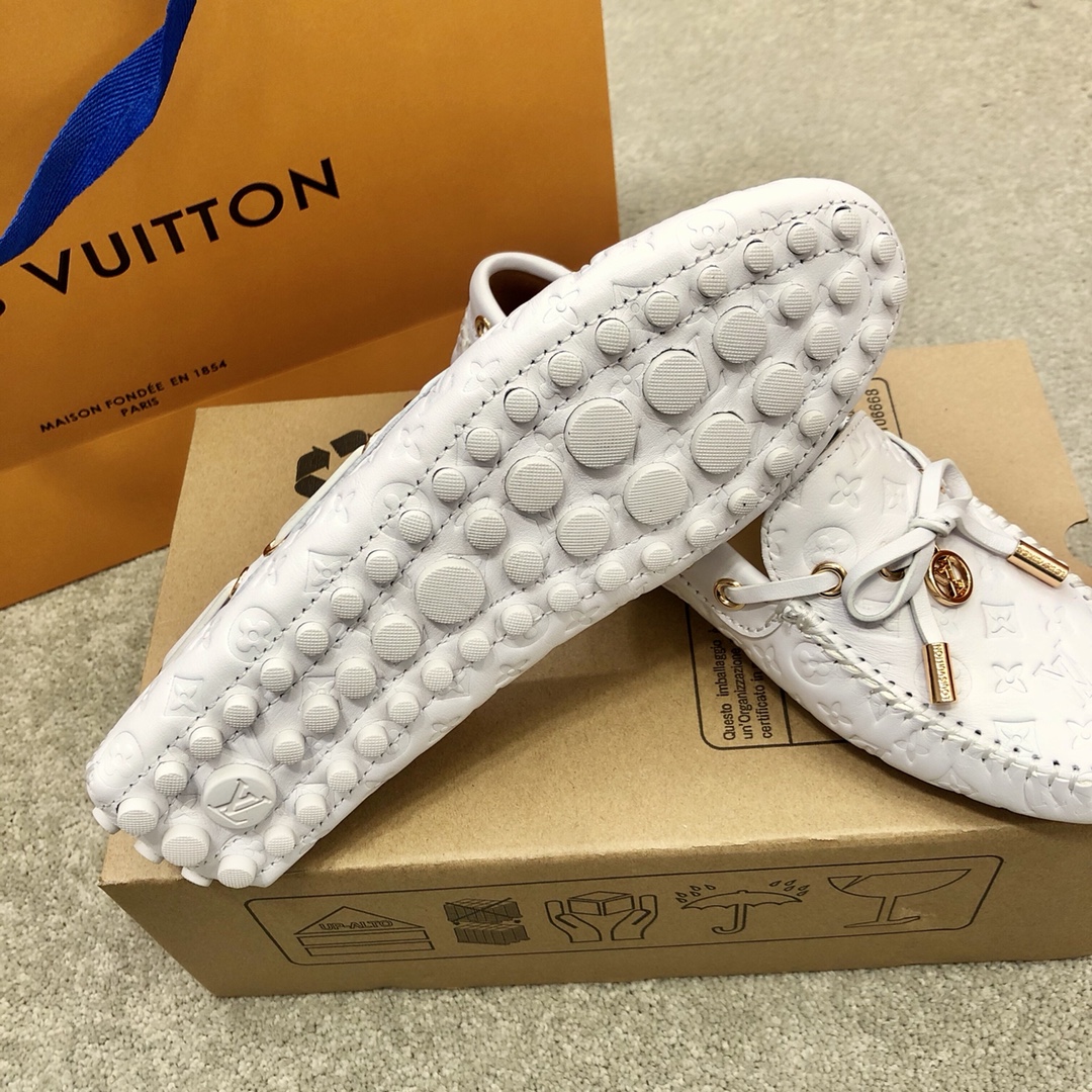 l**is V*t*n women’s gloria flat loafers white zoom shoes