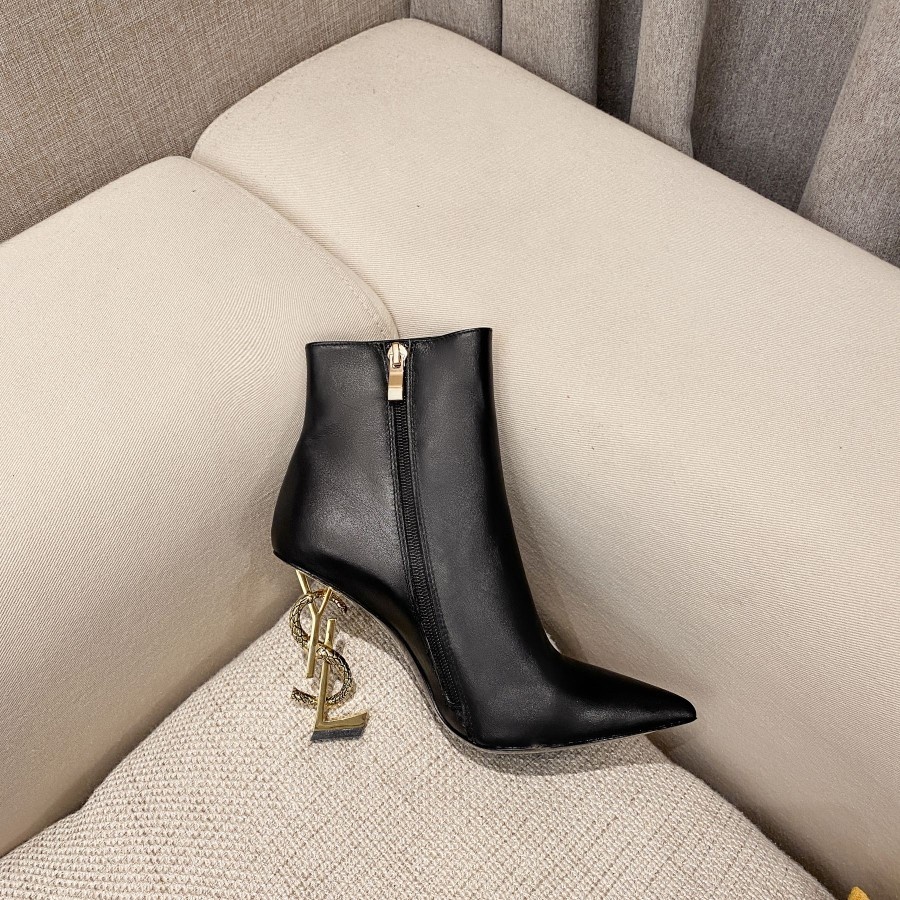 Yves Saint Laurent High Heels