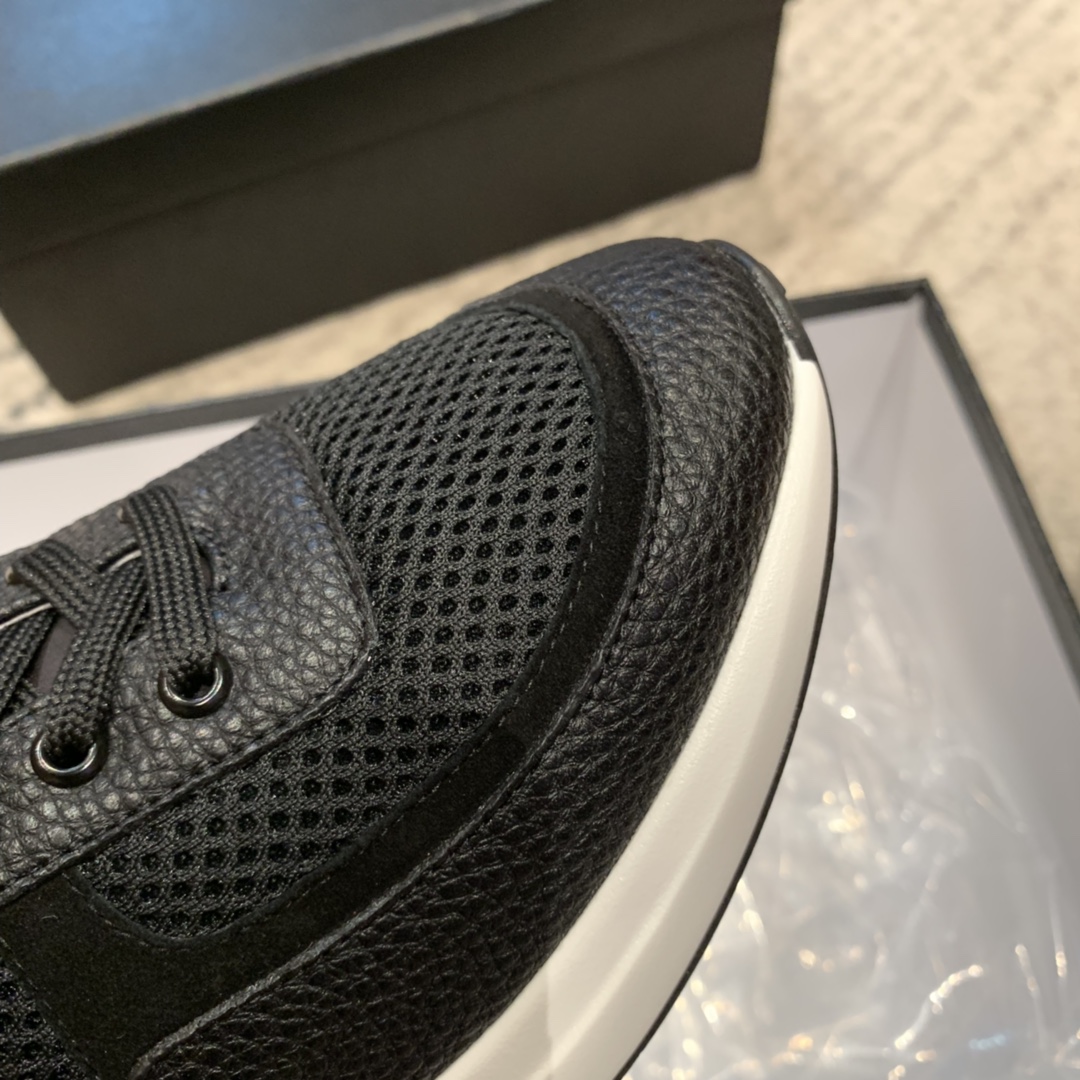 Ch*el sneaker
