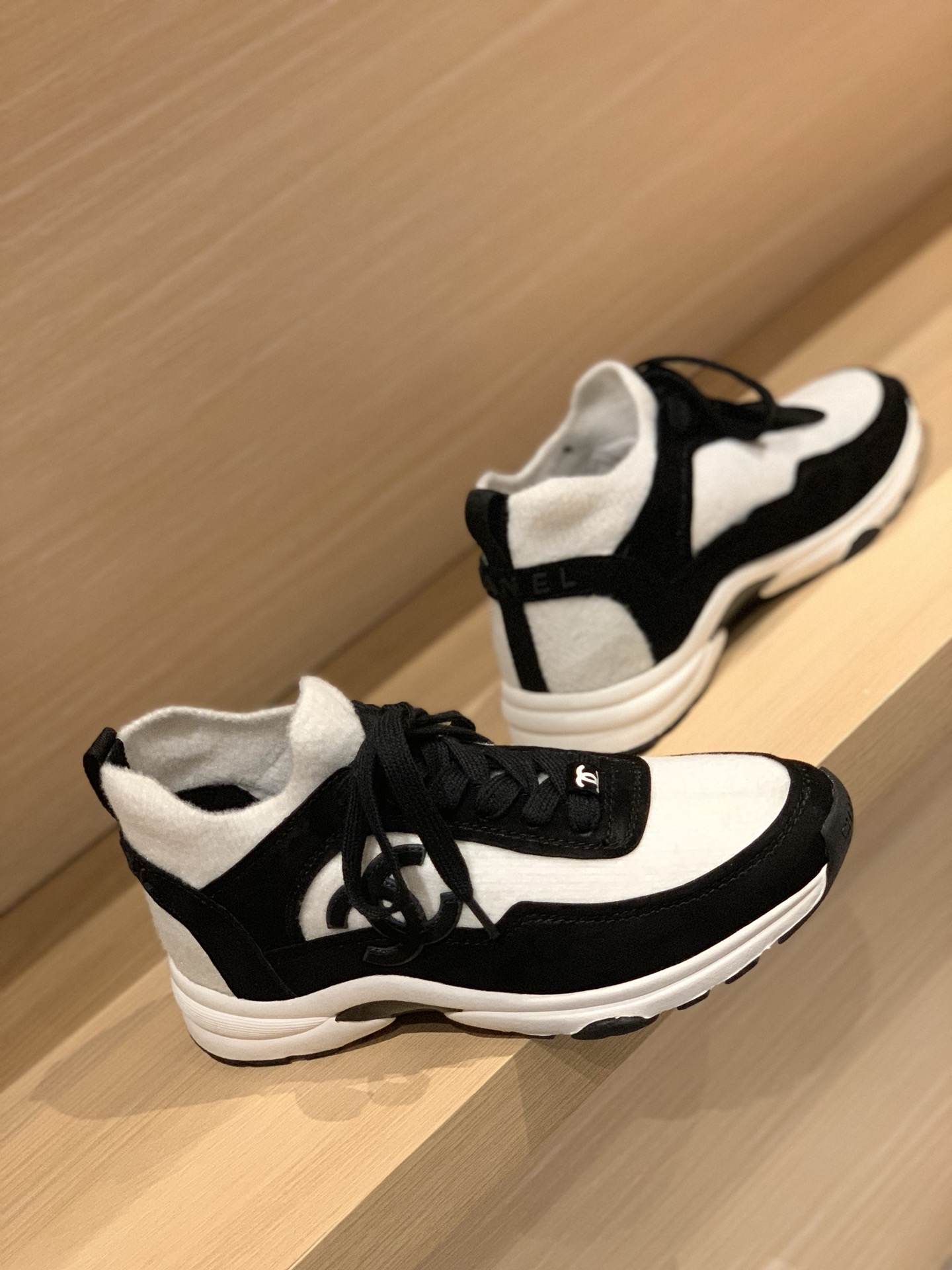 Ch*el sneaker