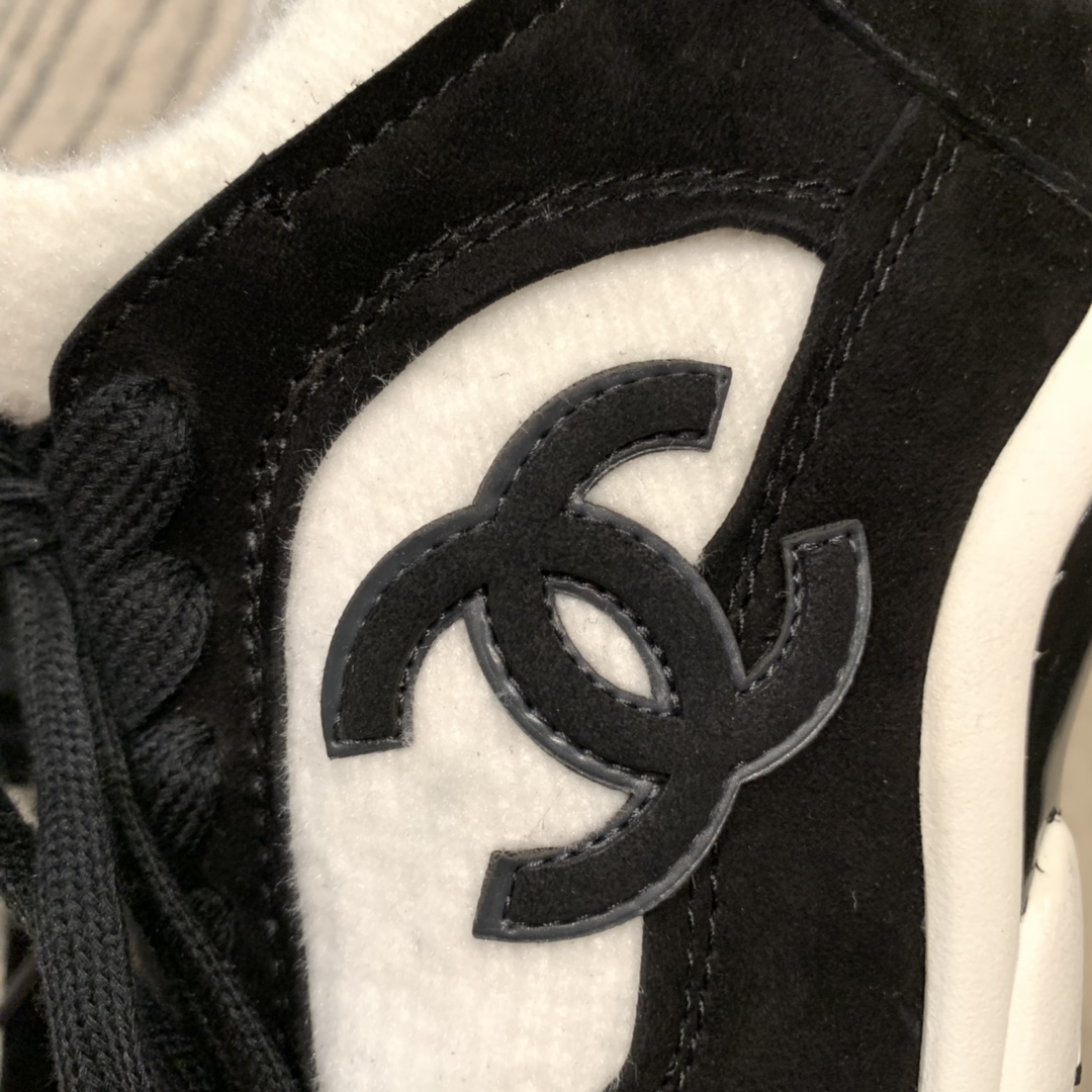 Ch*el sneaker