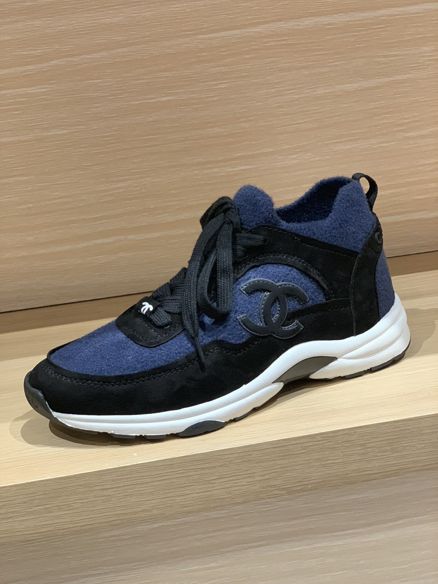 Ch*el sneaker