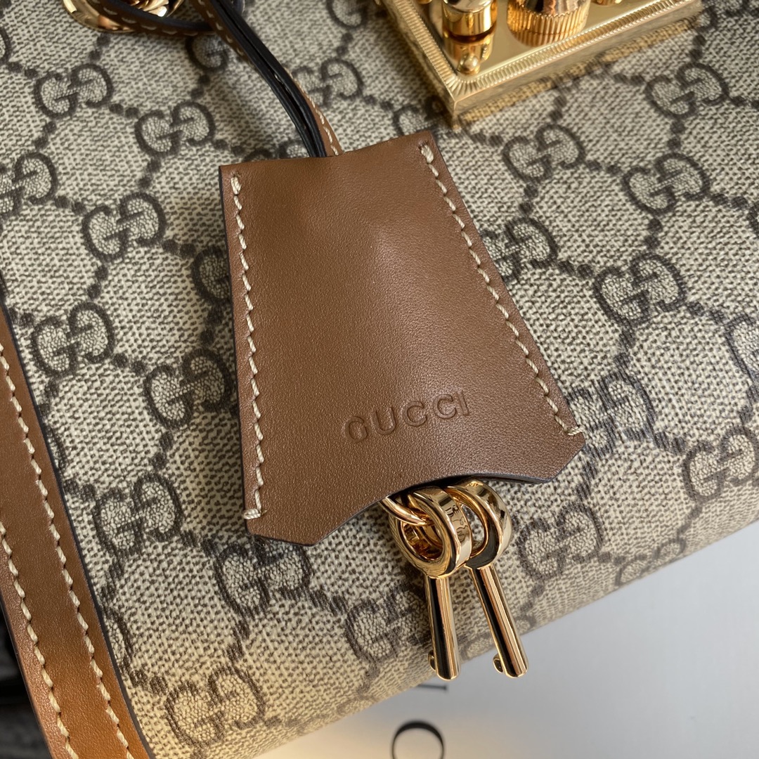 G*u*i padlock small shoulder bag