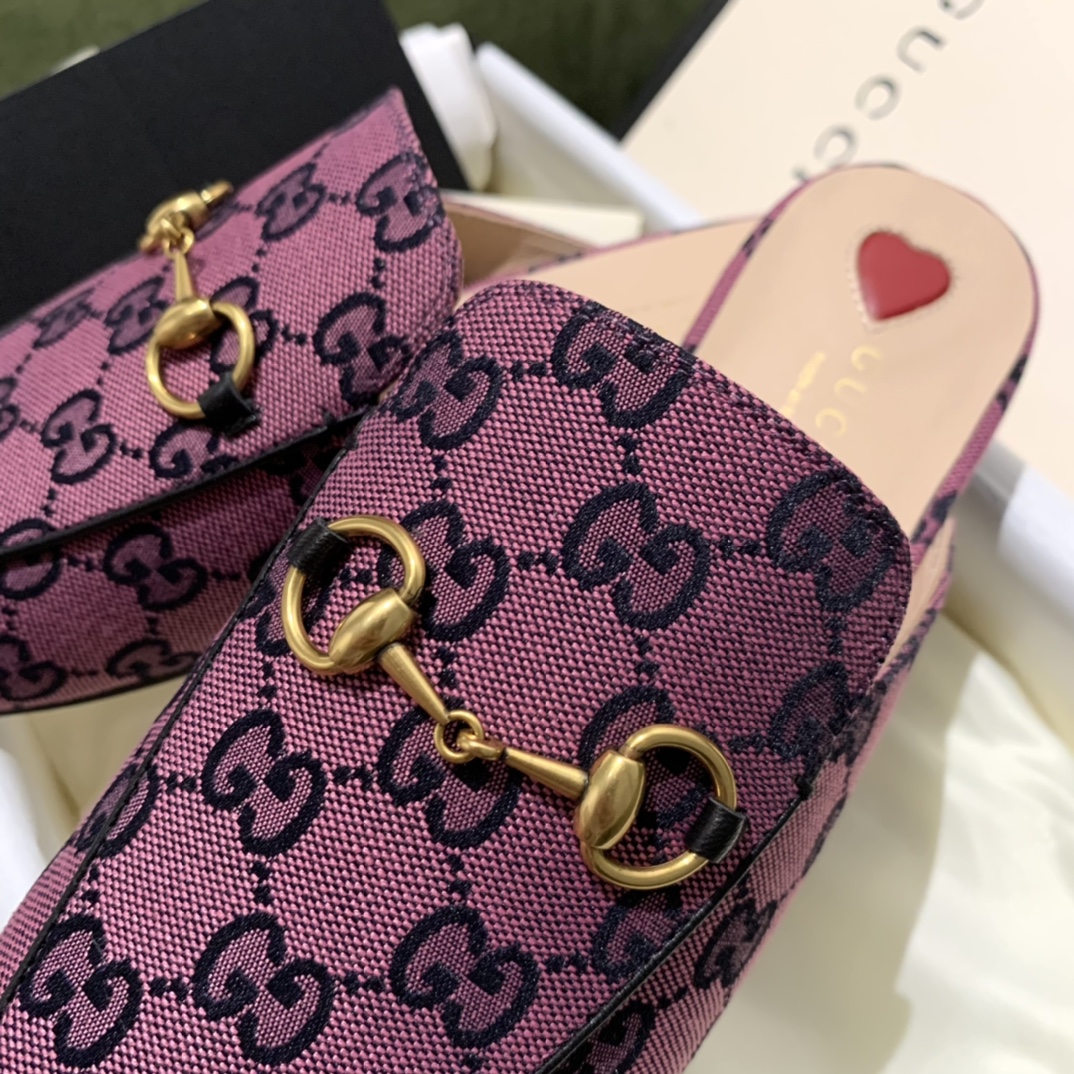 G*u*i flats 16