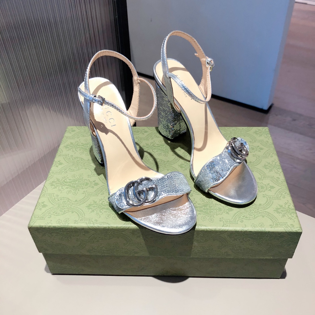 G*u*i high heels 15