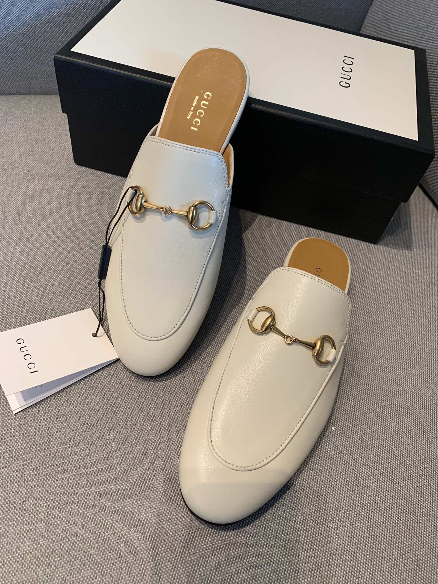 G*u*i flats 23