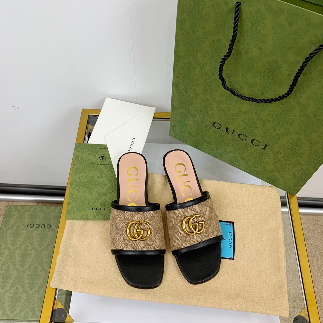 G*u*i slippers 79