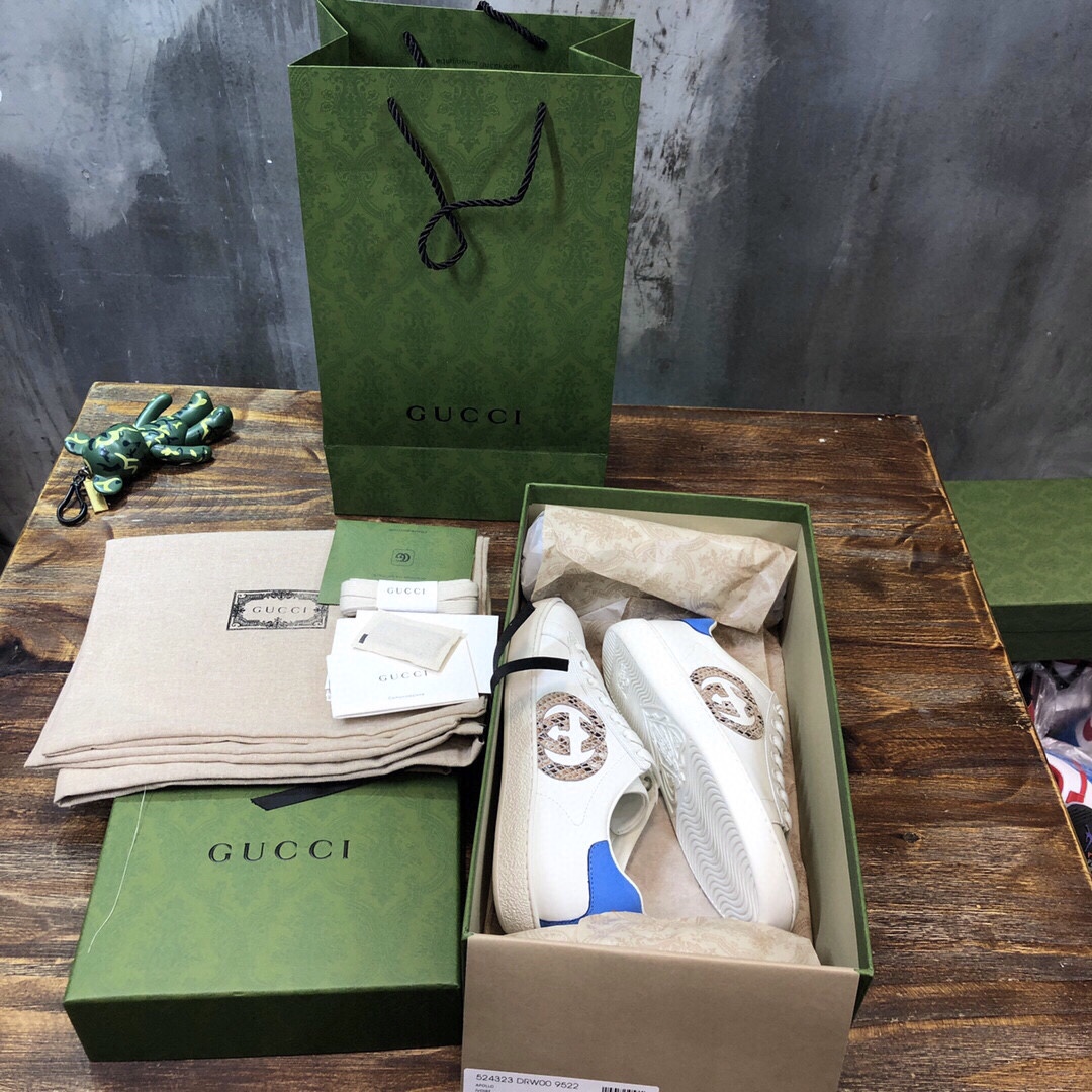G*u*i flats 69