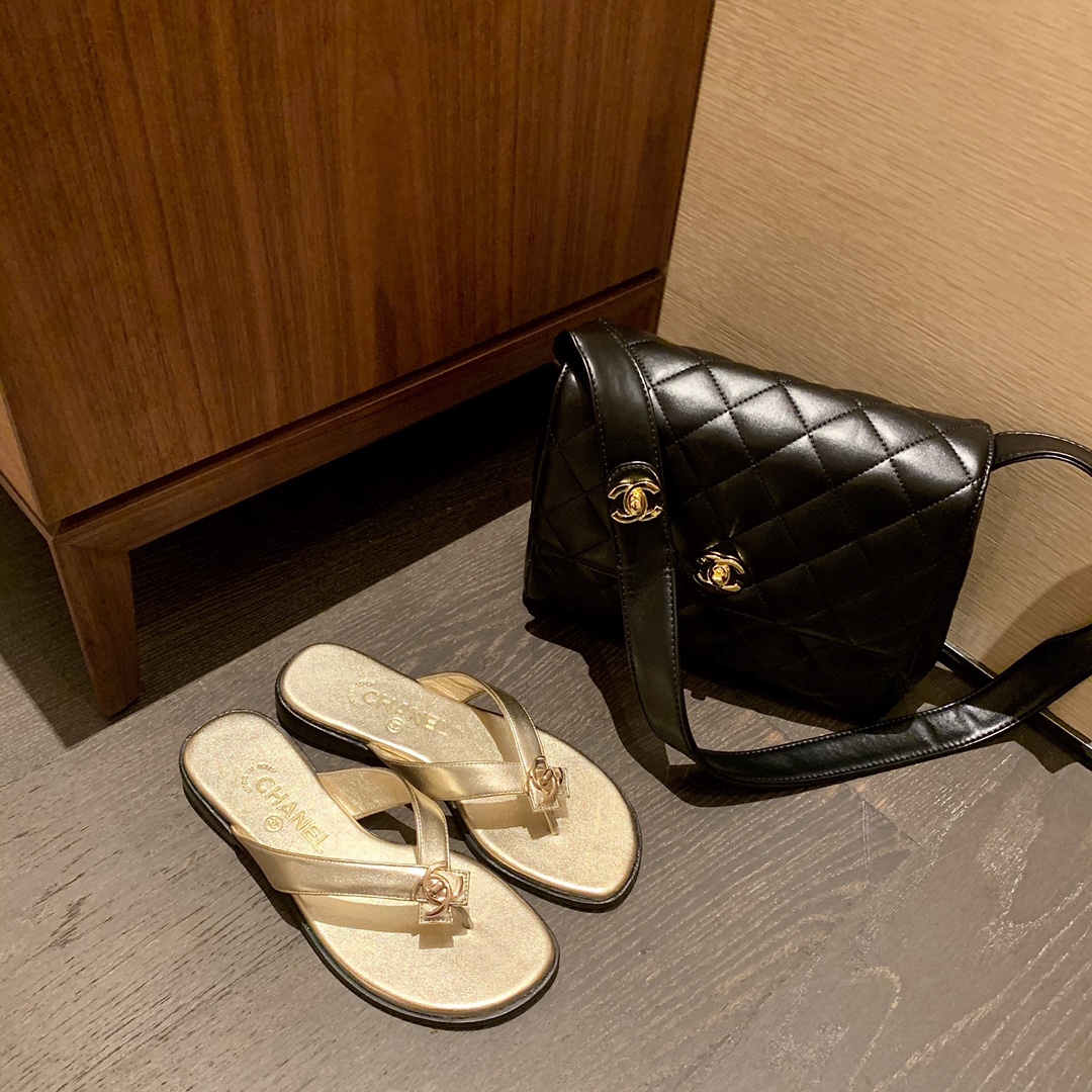 Ch*el slippers 4