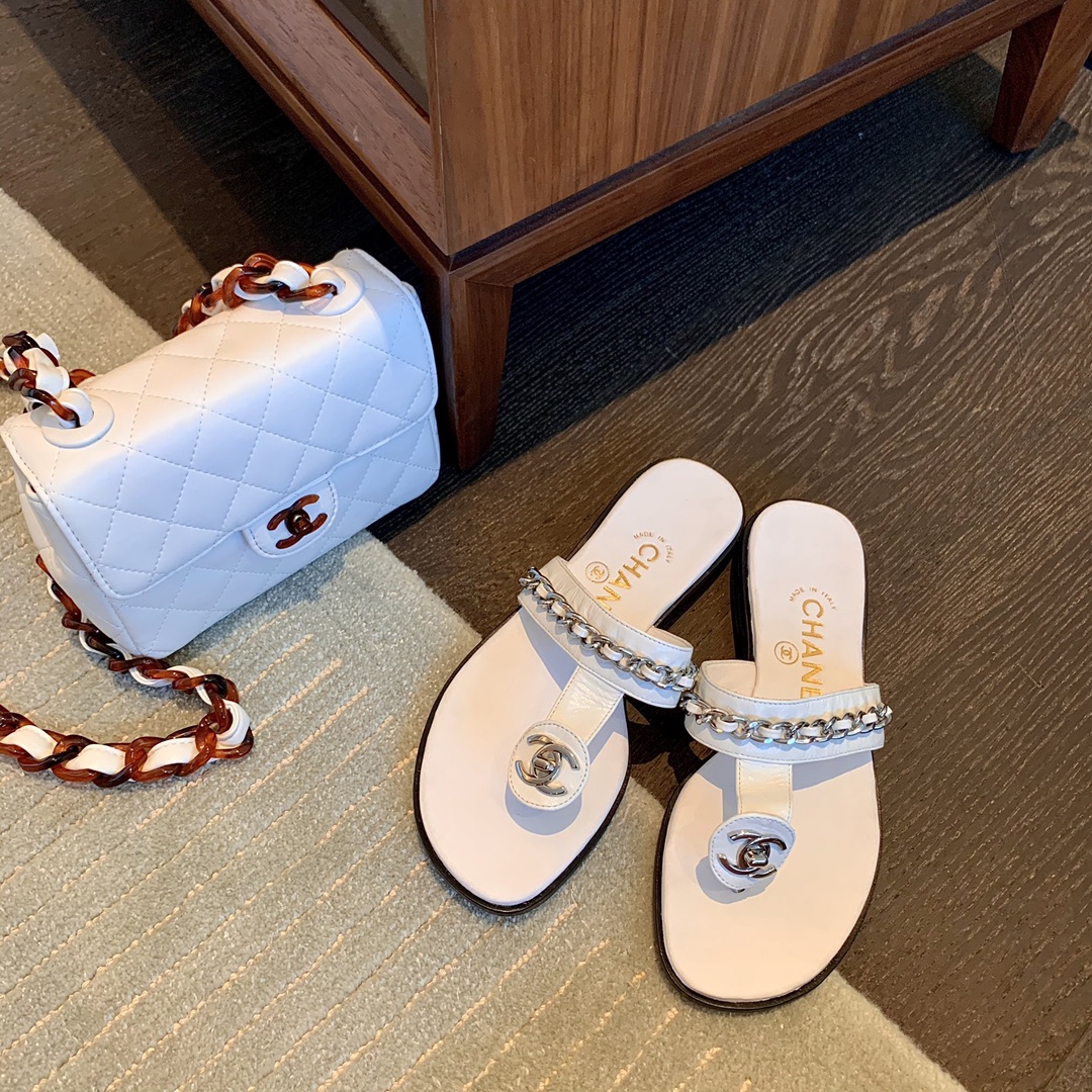 Ch*el slippers 12