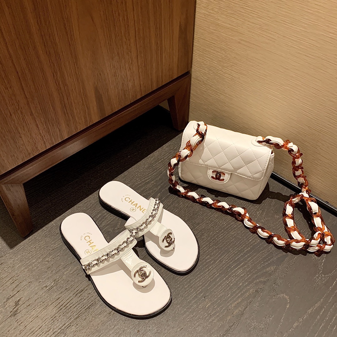 Ch*el slippers 12