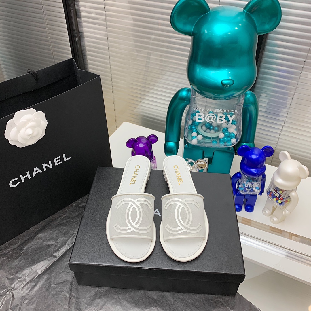 Ch*el slippers 32