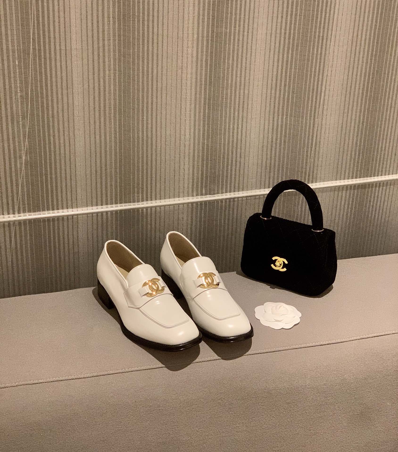 Ch*el flats 13