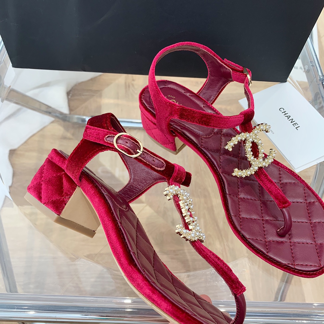 Ch*el slippers 55