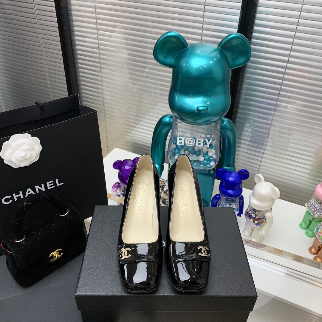Ch*el high heels 49