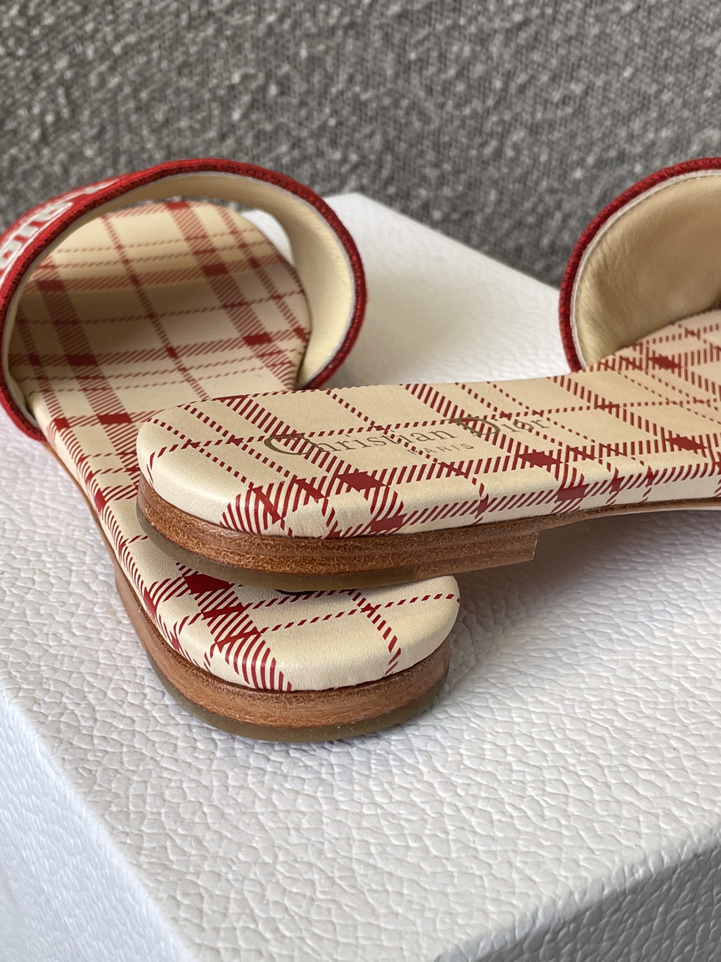 D*or slippers 3